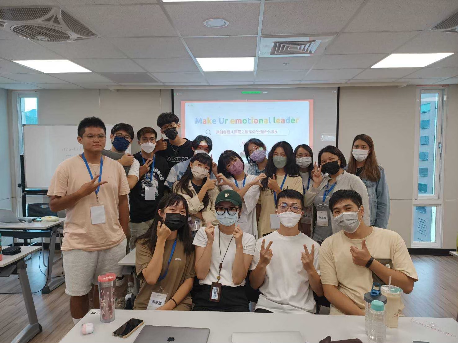 LINE_ALBUM_2022.08.19 ES微創客課程《LineBot小組長機器人》_250525_22